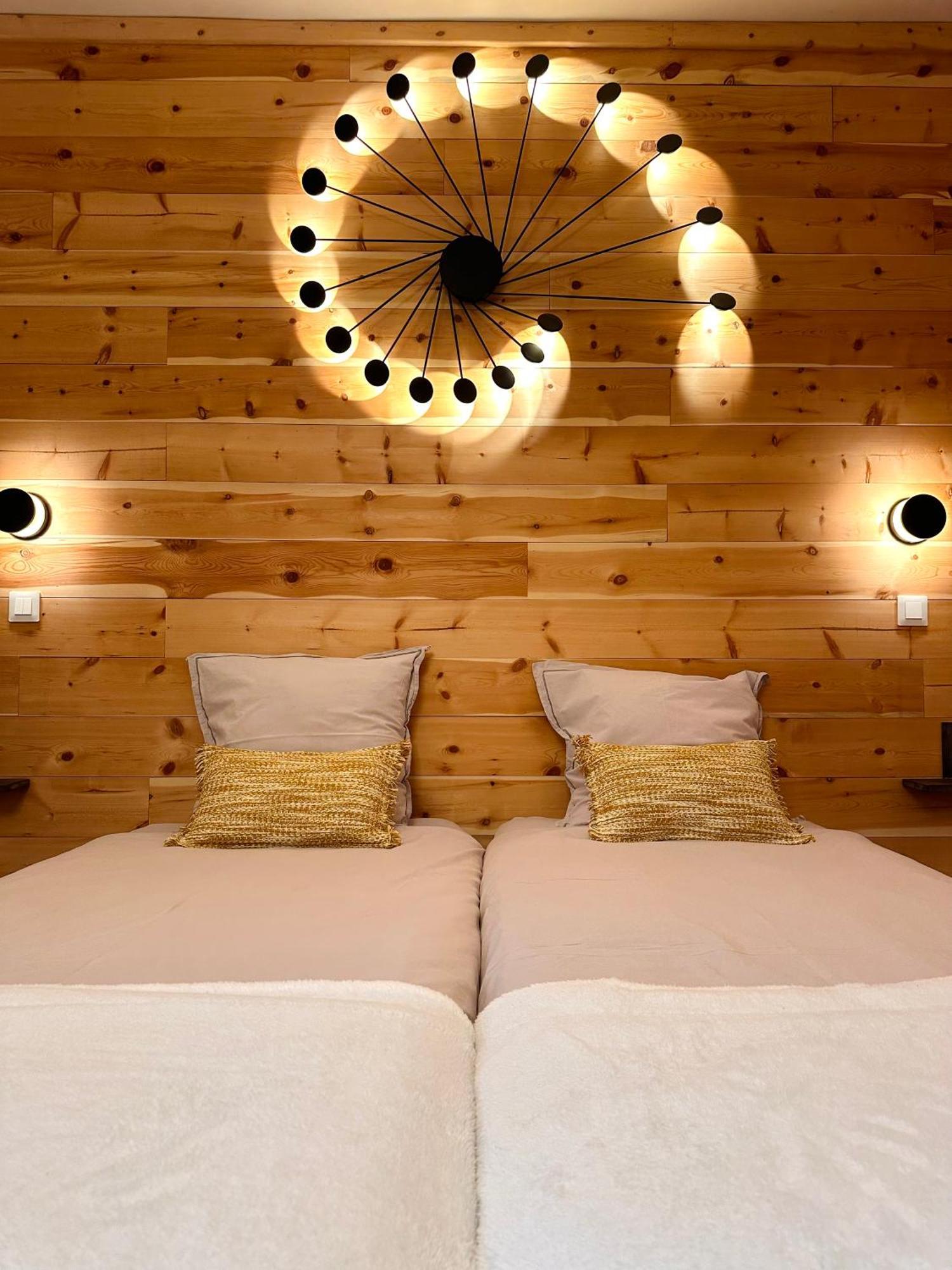Auberge Le Glacier Bleu มงต์โดแฟง ภายนอก รูปภาพ